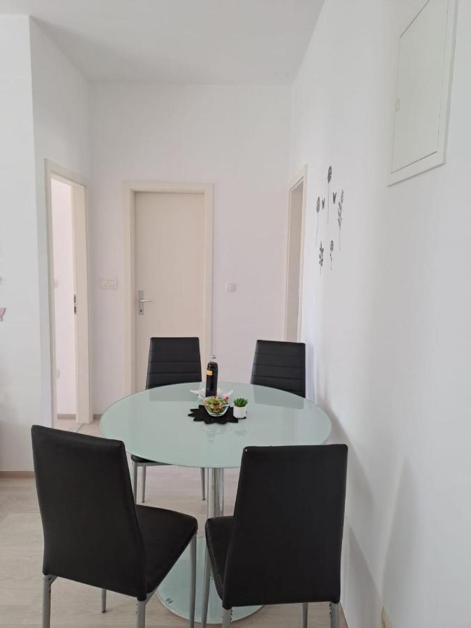 Apartman Tanja Appartement Bilice Buitenkant foto