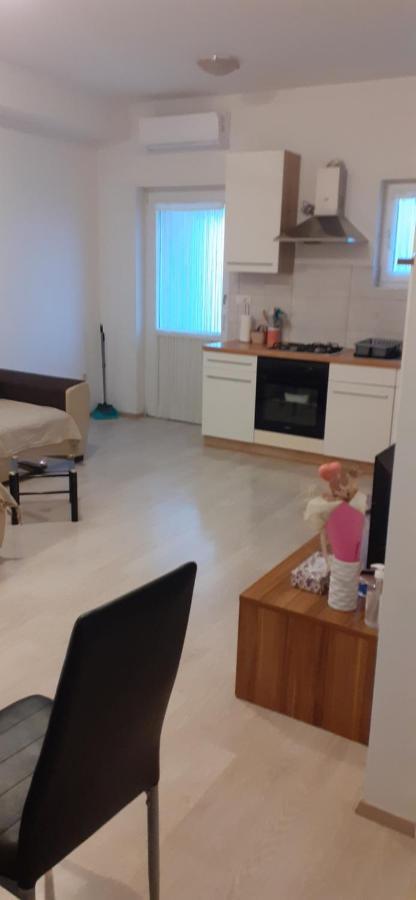 Apartman Tanja Appartement Bilice Buitenkant foto